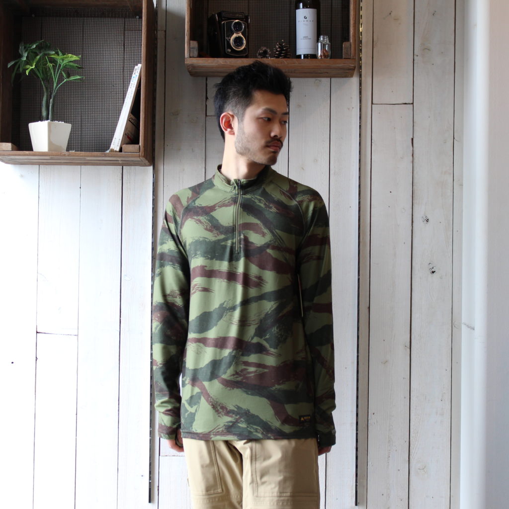 カラー、種類が豊富なBURTONのベースレイヤー