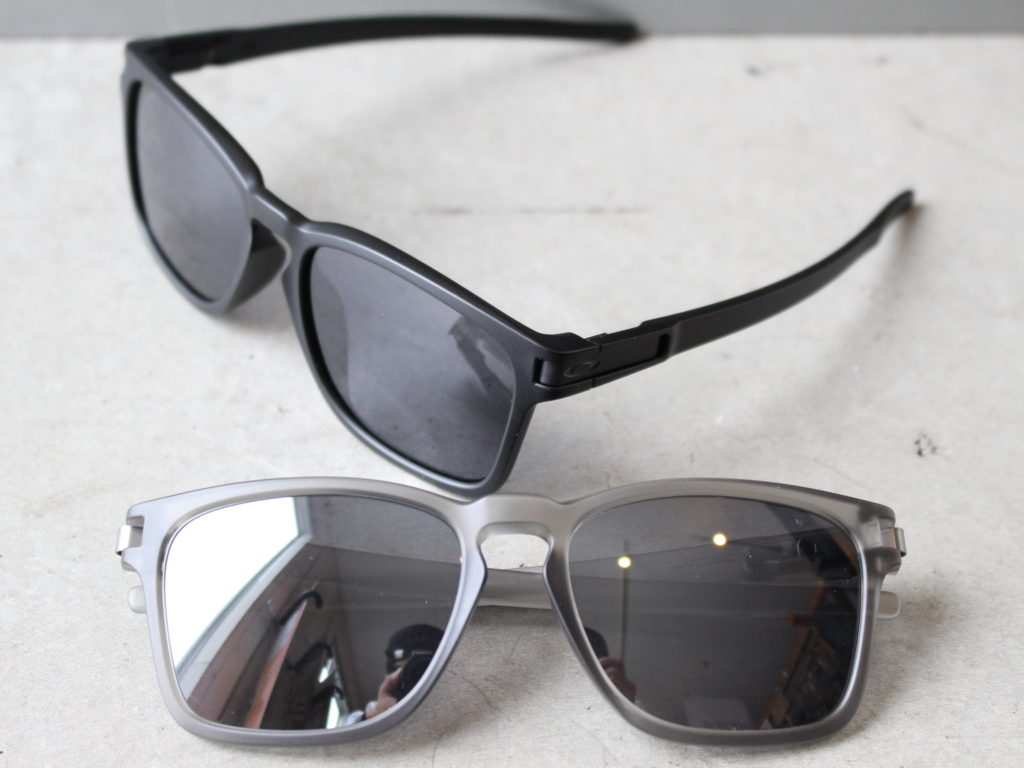 他のサングラスにはない機能が魅力　OAKLEY “LATCH SQ”